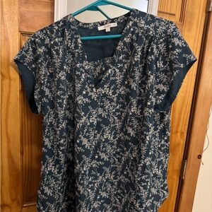 Fun 2 Fun Navy and White Floral Blouse